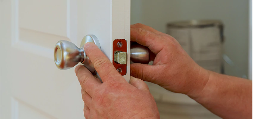 AAA Locksmiths For lock Replacement in Tamarac, Florida